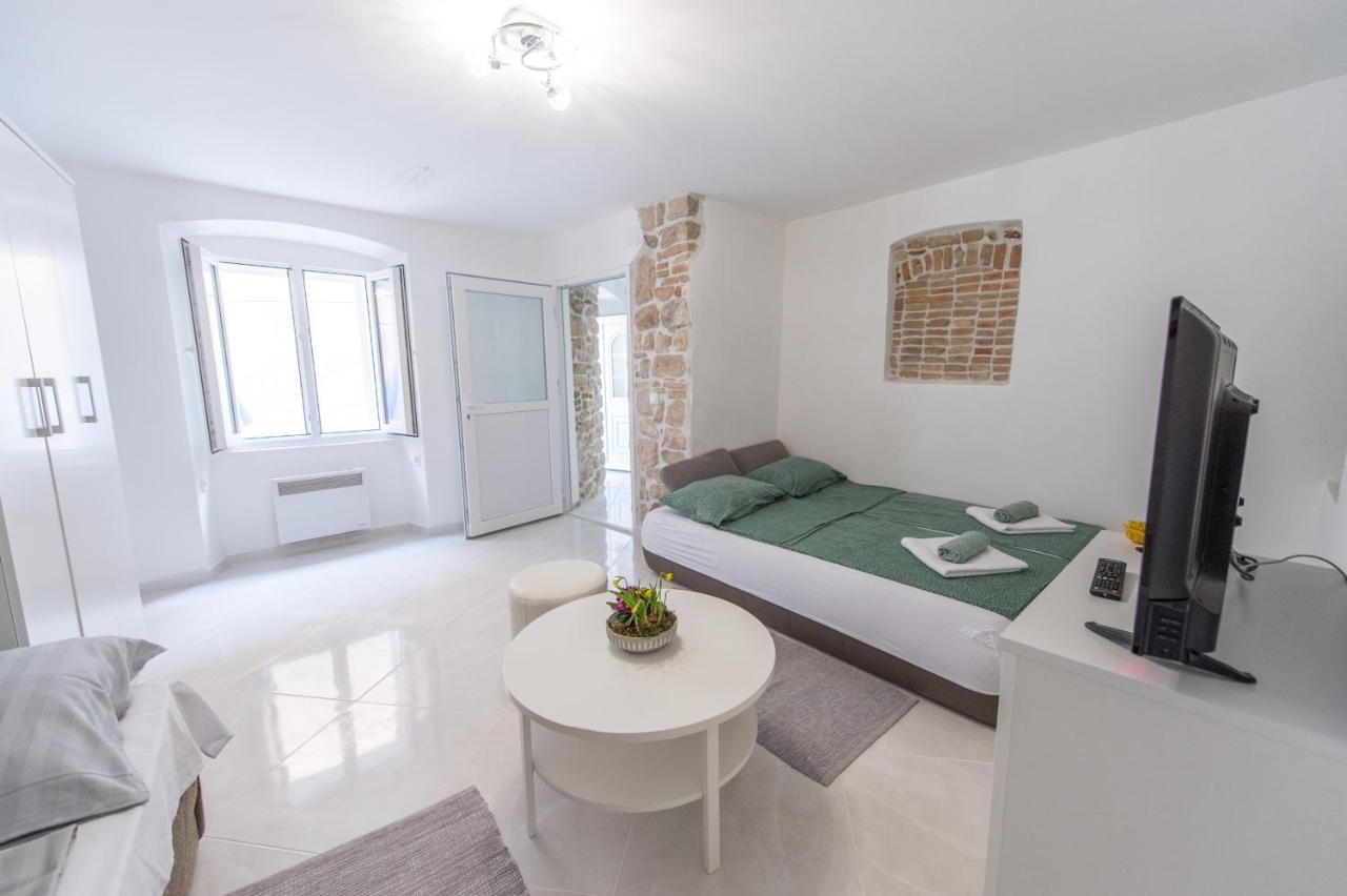 Ferienwohnung La Casa Di Pietra Krk Exterior foto
